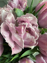 Load image into Gallery viewer, Hat Box of Tulips
