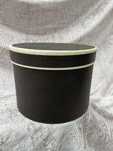 Load image into Gallery viewer, Hat Box of Tulips