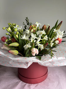 Hatbox of Spring Blooms