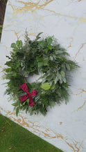 Load and play video in Gallery viewer, Extra Large Compostable Natural Wreath with Bow
